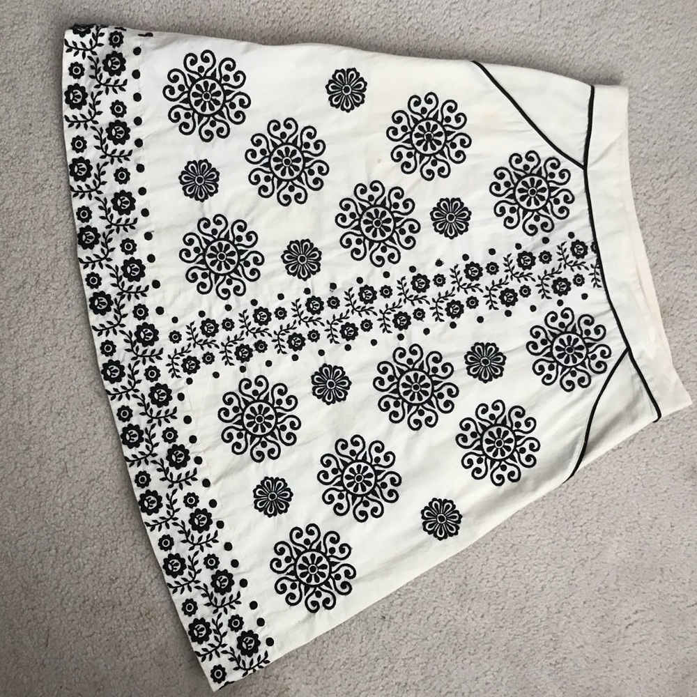ANTHROPOLOGIE Lithe Black & Cream Skirt size 0
